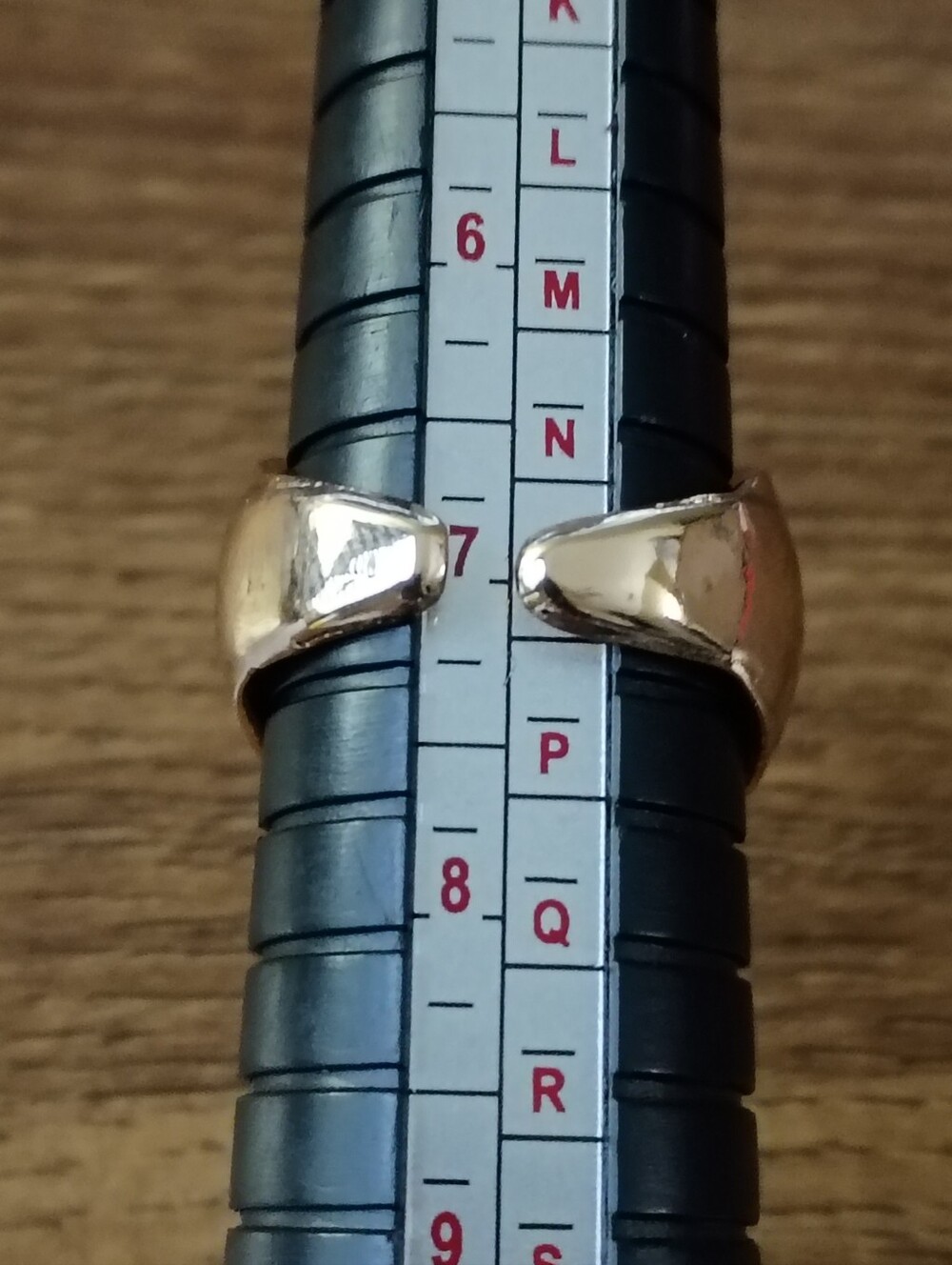 Polished Dome Band Ring - Gold Tone Size 7 - Picture 2 of 2